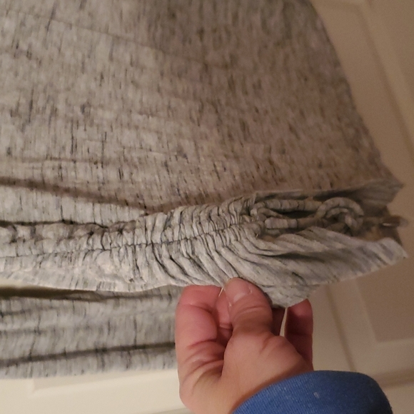 Apt 9 top - Picture 3 of 6